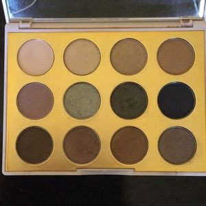 MAC Limited Edition DESERT LIGHTNING